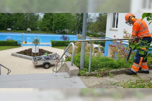 Freibad braucht neue Schwimmbecken