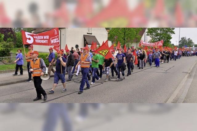 Muskelspiele in Bierzeltstimmung