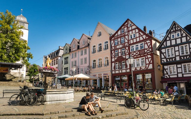 Hingucker mit Fachwerk: Hachenburg im Westerwald   | Foto: dpa