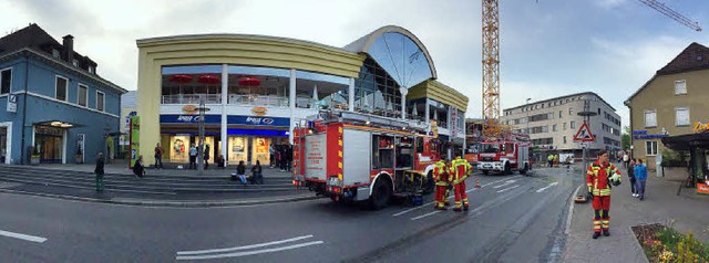 Der Groeinsatz der Feuerwehr, die mit...Einsatz war, ist erfolgreich beendet.   | Foto: Werner Beck