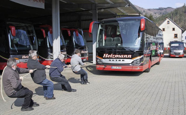 Zum Bus-Zieh-Wettbewerb als Attraktion...e  Teams beim Gewerbeverein anmelden.   | Foto: Jacob/Zvg