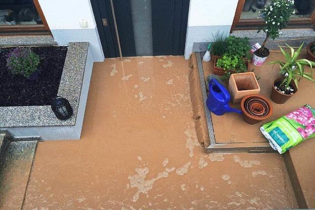 Starkregen setzt Wohnung komplett unter Wasser