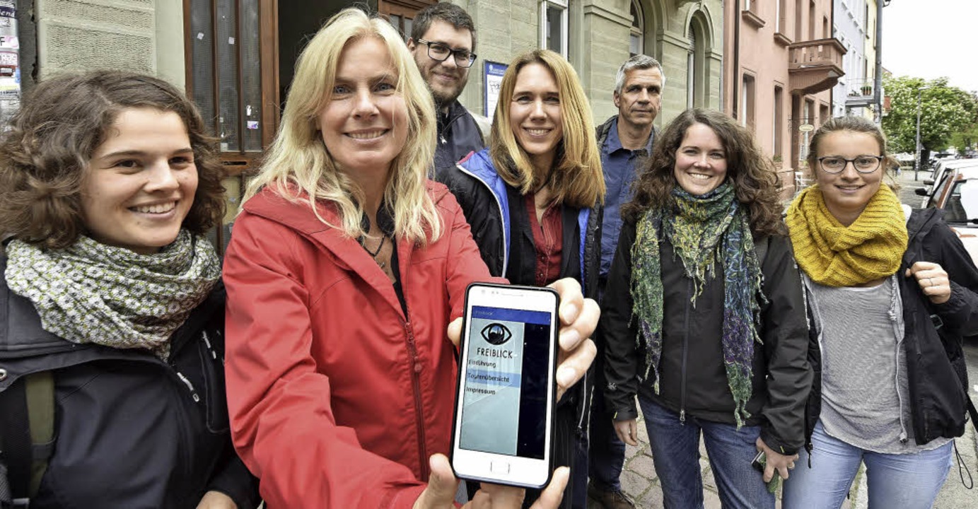 Stolz prsentieren die Studierenden ihre App.   | Foto: Michael Bamberger