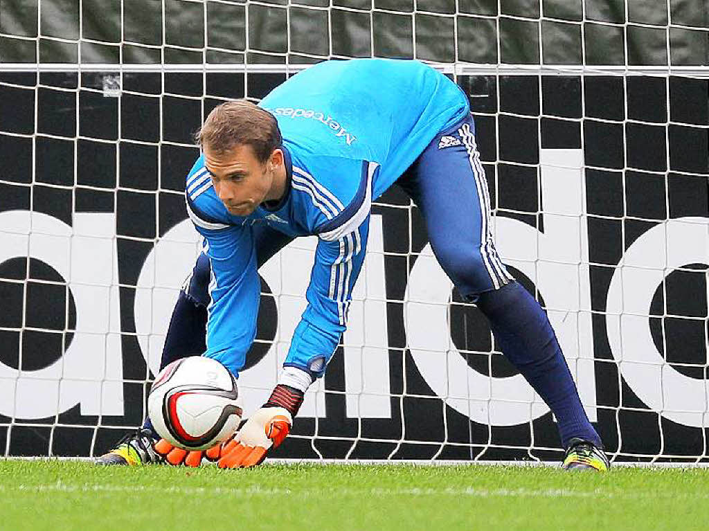 Keine berraschung gibt es im Tor: Manuel Neuer (Bayern Mnchen) ist gesetzt.