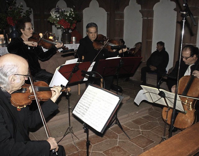 Antonio Pellegrini, Marianne Aeschbach...sizierten in der Tennenbacher Kapelle.  | Foto: Karig