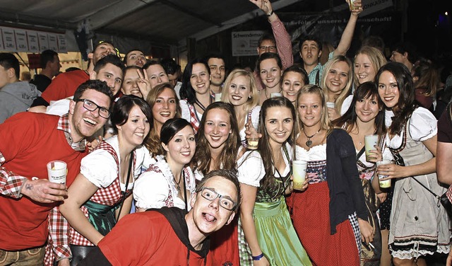 Partylaune herrschte im bayerischen Vo...mrockern&#8220; im Stegener Festzelt.   | Foto: Katja Marr/FSV