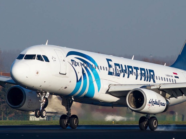 Bei einem Flug von Paris nach Kairo is...haft Egyptair abgestrzt. (Archivbild)  | Foto: dpa