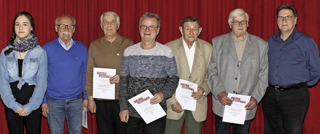 <BZ-FotoAnlauf>Handharmonikaverein: </...lf Saurer, Roland Weber wurden geehrt.  | Foto: Privat