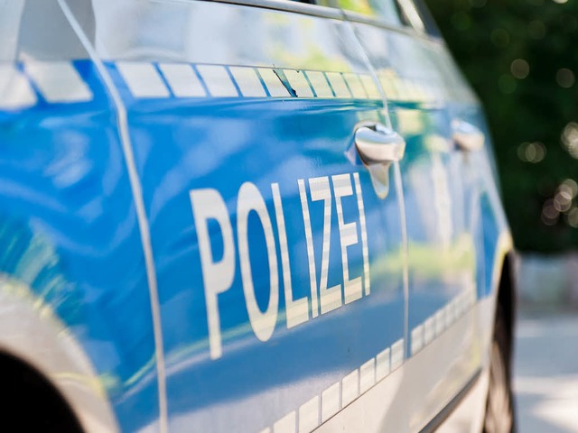 Die Polizei sucht Zeugen, die den Unfall beobachtet haben.  | Foto: Dominic Rock