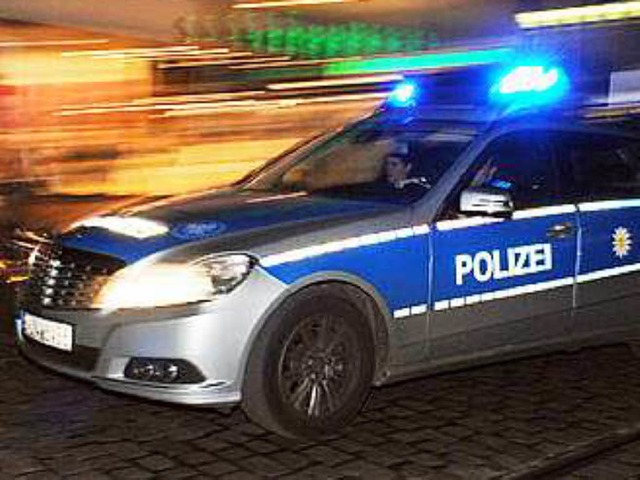 Auch die Polizei war im Einsatz. Wie g...schaden ist, muss noch geklrt werden. 