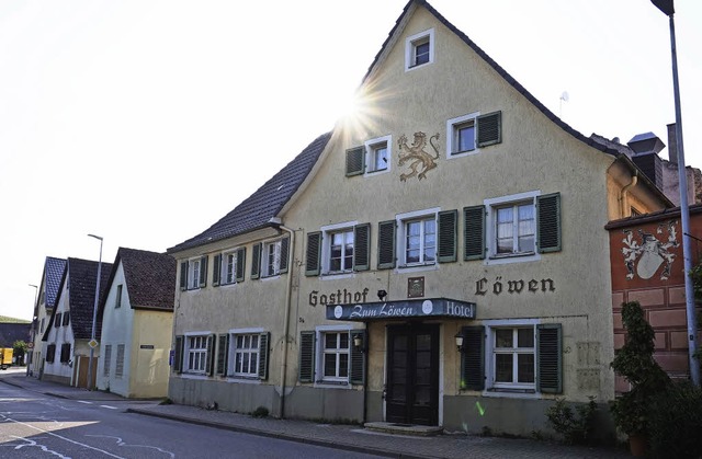 Umgebaut und fr die Unterbringung von...oll der Gasthof Lwen in Schallstadt.   | Foto: Julius Steckmeister