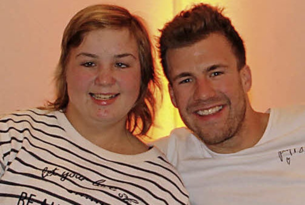Luke Mockridge beim Treffen mit Lena Heitzmann   | Foto: Judith Reinbold