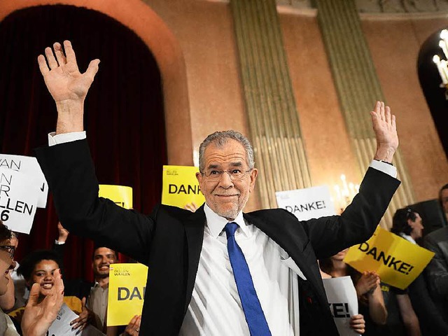 Hauchdnner Sieg: Alexander Van der Be...st neuer Bundesprsident in sterreich  | Foto: AFP