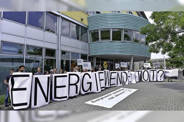 Mitarbeiter der Solarbranche demonstrieren gegen das Erneuerbare-Energien-Gesetz
