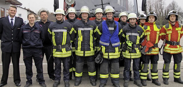 Feuerwehrleute aus Binzen und Wittling... Anforderungen dafr sind nicht ohne.   | Foto: Jutta Schtz