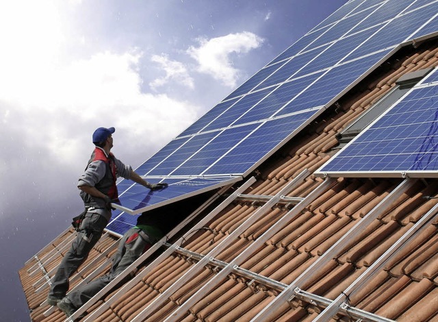Solarenergie spart Geld.   | Foto: dpa
