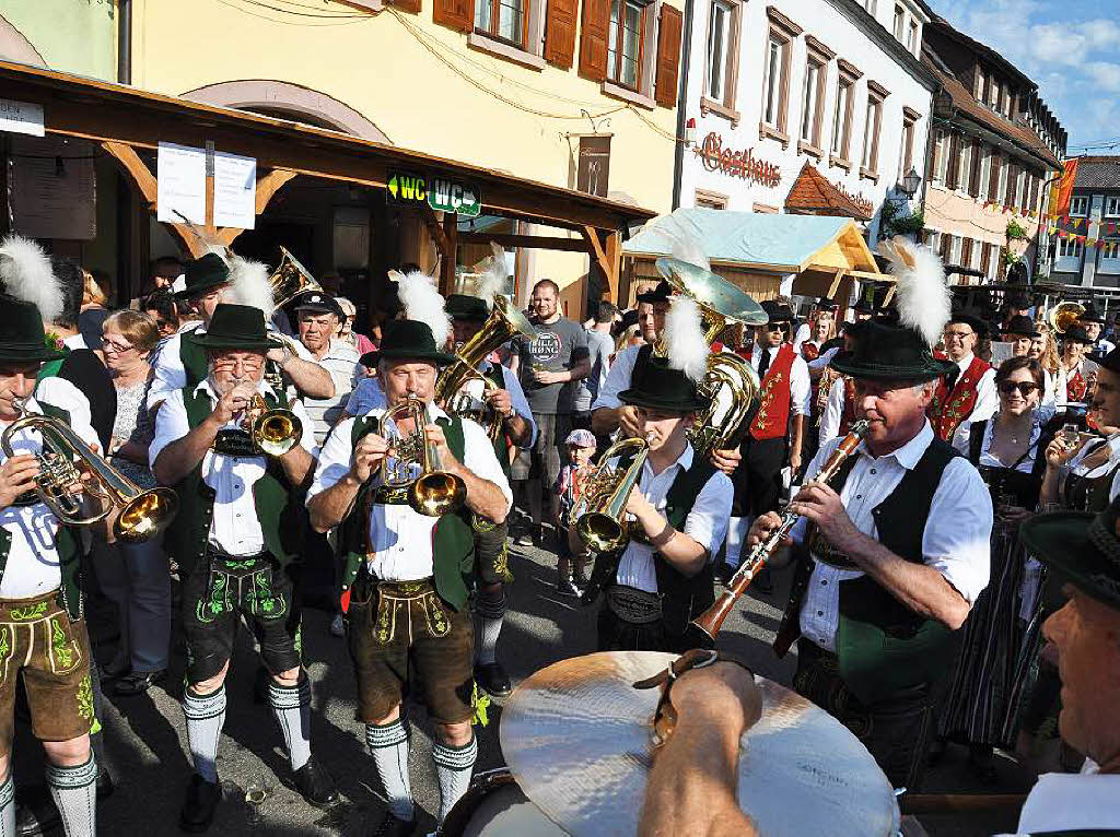 Die Kapelle Rauschberger Musi aus Ruhpolding sorgte fr Stimmung.