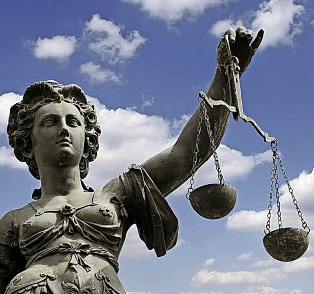 Justitia fllt voraussichtlich  nchste Woche ihr Urteil.  | Foto: Fotolia/liveostockimages