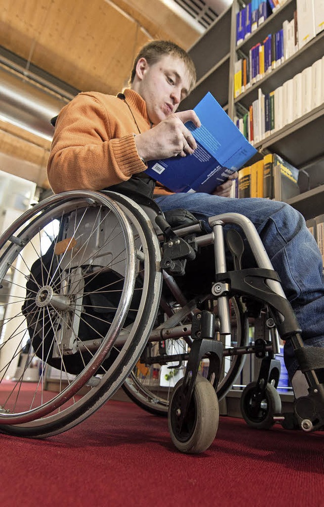 Rollstuhlgerechte Wohnungen sind noch immer Mangelware.   | Foto: dpa