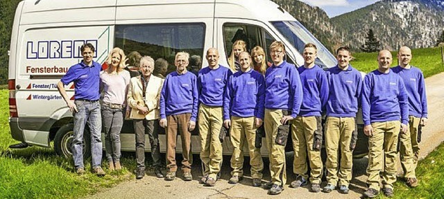 Ein starkes Team: Anlsslich des 50-j... Fensterbau  am Samstag ihre Pforten.   | Foto: Oliver Lohre