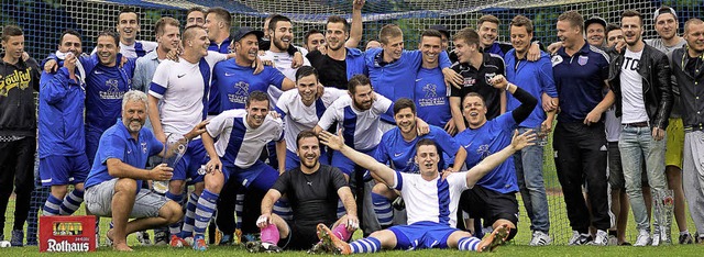 Meistersause: Der FC Heitersheim steigt in die Bezirksliga auf.   | Foto: Kreienkamp