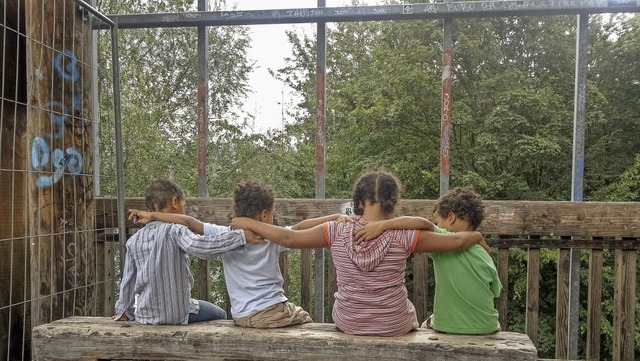 Schwarze Kinder bemerken meist frh, dass sie nicht der Norm entsprechen.  | Foto: Privat