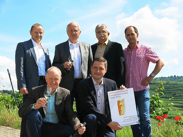 Vertreter der Kaisersthler Weinwirtsc...e Verleihung des Grauburgunderpreises.  | Foto: Claudia Mller