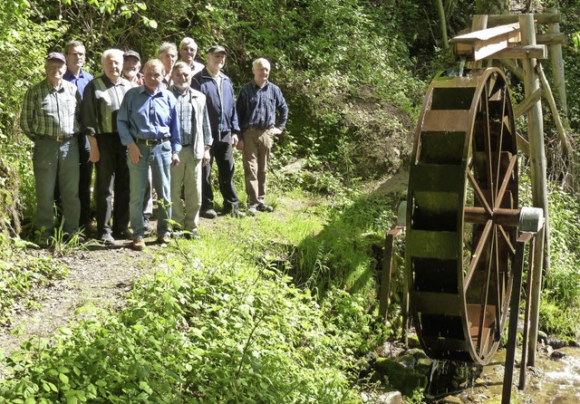 Lautlos dreht sich das Wasserrad im &#...unde setzten es nun wieder in Betrieb.  | Foto: Eberhard Gross