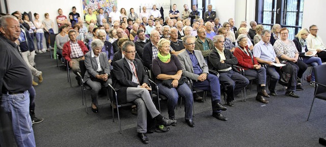 Groes Interesse im Gemeinderat: Die A...die bis zu 600 000 Euro kosten kann.    | Foto: Stephanie Jakober