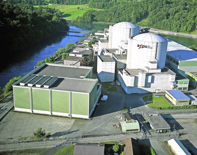 Die Kernkraftwerke Beznau (links) und ...cherheitsinspektorat (Ensi) in Brugg.   | Foto: Kernkraftwerk Beznau, Axpo und Mandred Herbst