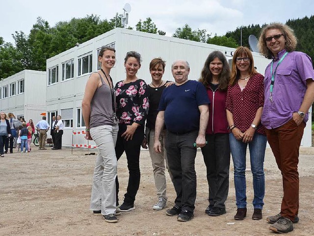 Die Leiterin der Unterkunft, Sabine Br...er (Zweite von rechts), mit ihrem Team  | Foto: Sophia Hesser