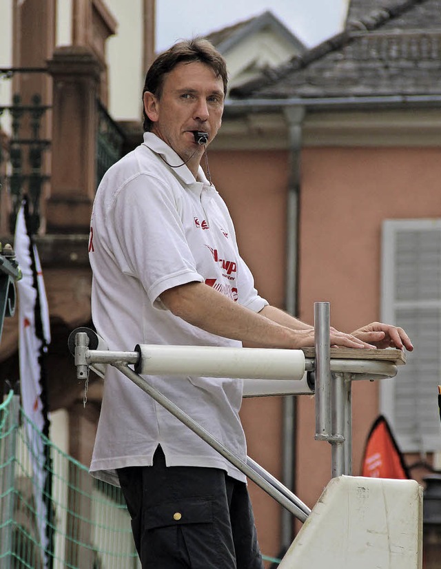 Hochklassiger Sport auf dem Marktplatz...s: Spielszene aus dem Halbfinale 2015   | Foto: monika Weber