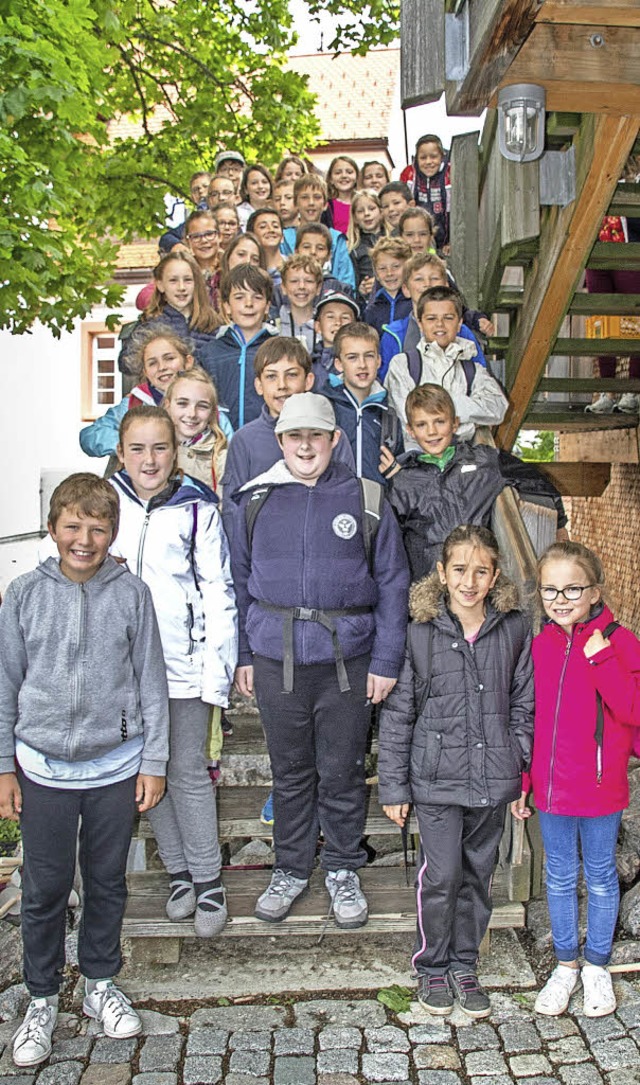 Die Schulklasse aus Combrit/Ste Marine geniet ihren  Besuch in Grafenhausen.   | Foto: Chris Seifried