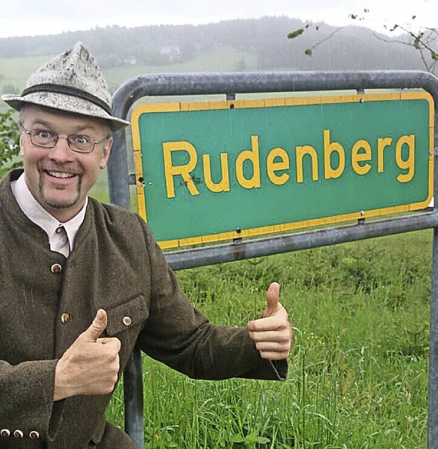 Hermann Schwaderlappen fragt, Rudenberg antwortet.  | Foto: Elias Wolff