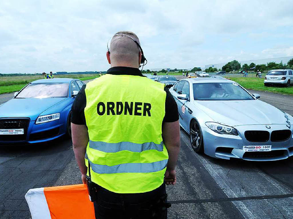 Rund 2000 Zuschauer waren gekommen, um das Spektakel am Fue des Lahrer Schutterlindenbergs zu verfolgen.