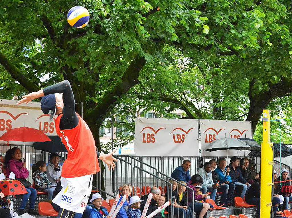 On the beach: Beachvolleyballer aus ganz Deutschland waren beim A-Top-Turnier in Schopfheim und Langenau am Start.