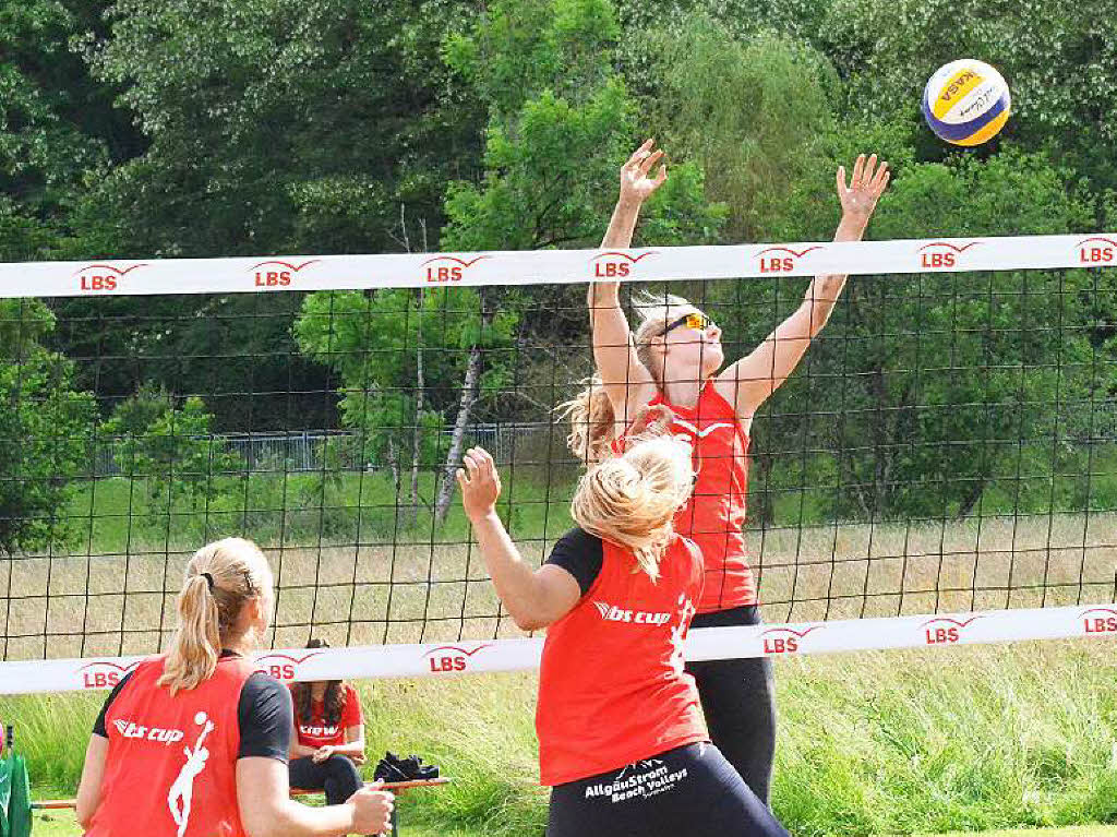 On the beach: Beachvolleyballer aus ganz Deutschland waren beim A-Top-Turnier in Schopfheim und Langenau am Start.