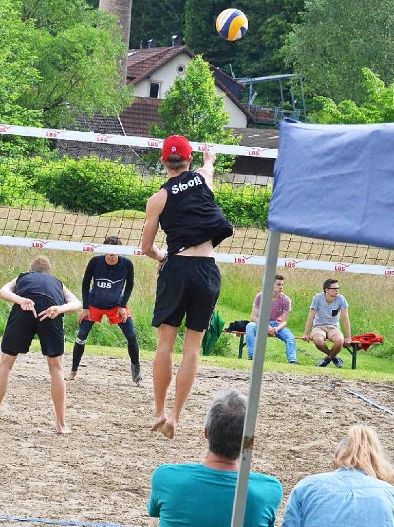 On the beach: Beachvolleyballer aus ganz Deutschland waren beim A-Top-Turnier in Schopfheim und Langenau am Start.