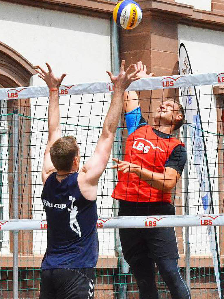 On the beach: Beachvolleyballer aus ganz Deutschland waren beim A-Top-Turnier in Schopfheim und Langenau am Start.