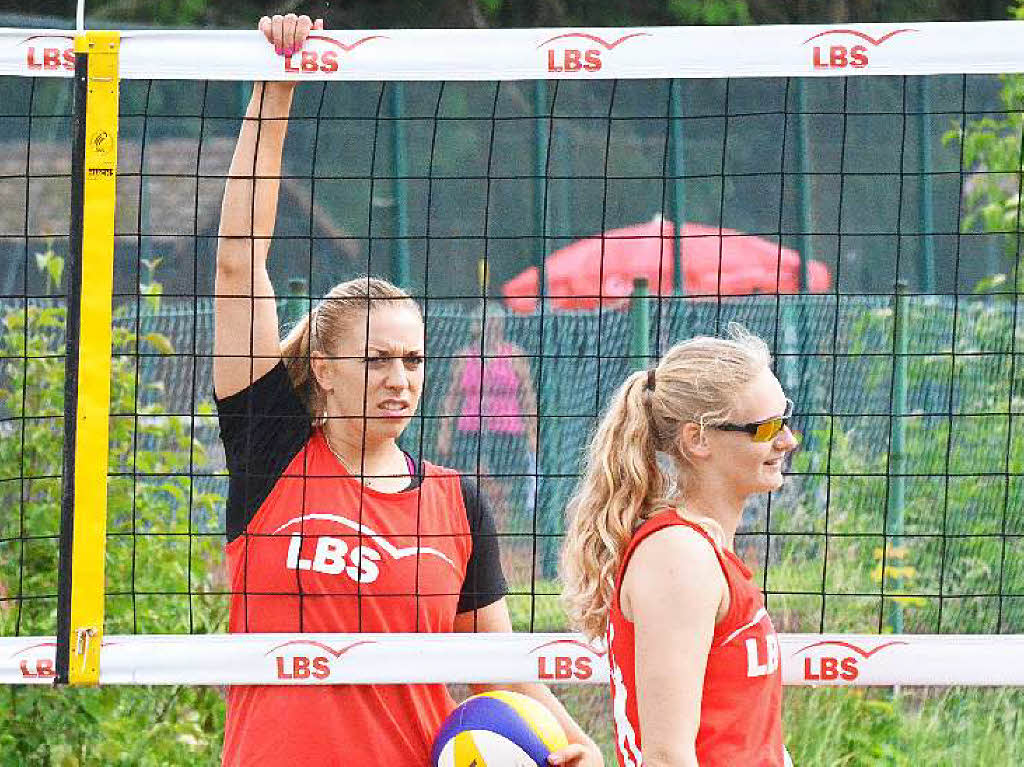 On the beach: Beachvolleyballer aus ganz Deutschland waren beim A-Top-Turnier in Schopfheim und Langenau am Start.