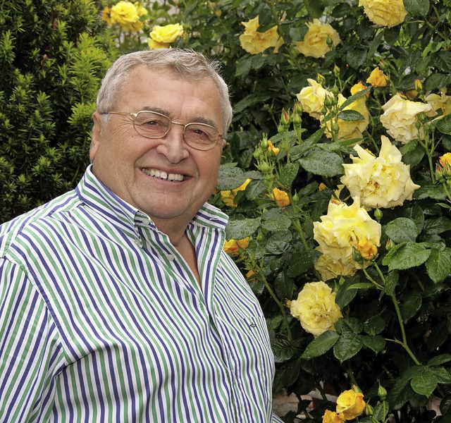 Freut sich an seinen Rosen: Martin Lam...mer, wird diesen Montag 75 Jahre alt.   | Foto: GHallinat