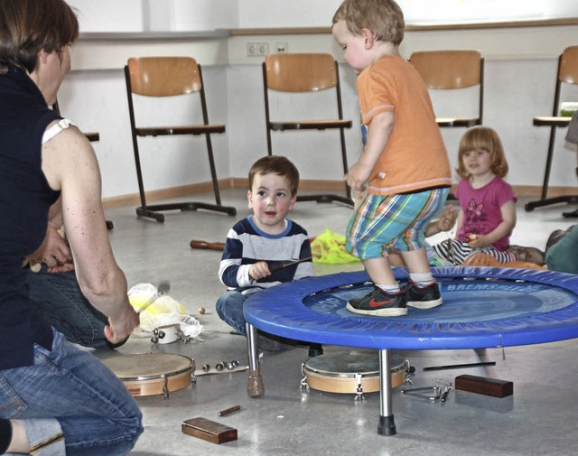 Die Mitarbeiter der Jugendmusikschule ...ß an der Musik vermittelt werden kann. | Foto: Gerd Leutenecker Die Mitarbeiter der Jugendmusikschule ...ß an der Musik vermittelt werden kann. | Foto: Gerd Leutenecker