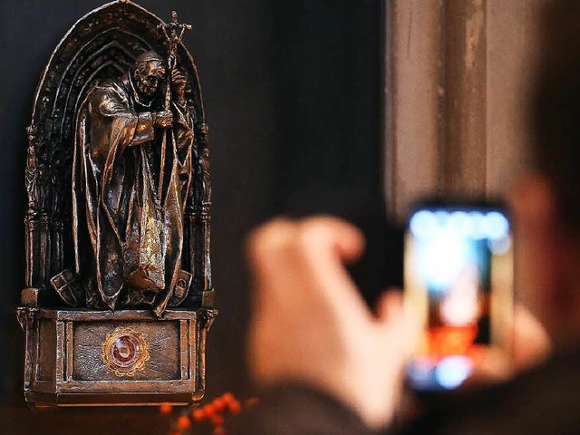 Wor ist die Papst-Reliquie?  | Foto: dpa