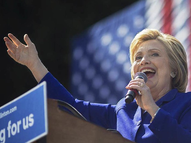 Gut gelaunt: Hillary Clinton  | Foto: AFP