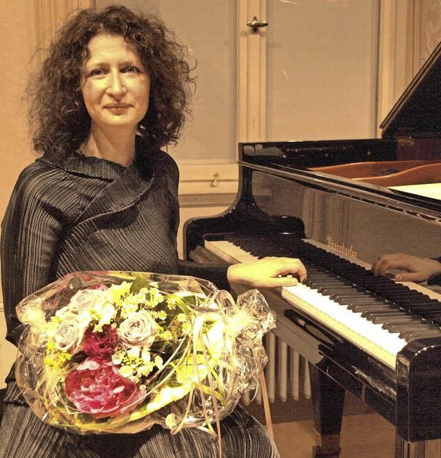 Pianistin Dina Ugorskaja interpretiert...Werke von Bach, Beethoven und Skrjabin  | Foto: Karin Stckl-Steinebrunner