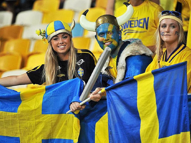&#8222;Vi r Svenska!&#8220; skandieren die Fans Schwedens.  | Foto: AFP