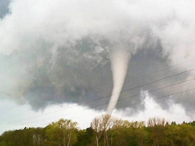 Dieser Tornado fegte 2015 ber Mecklenburg-Vorpommern hinweg.  | Foto: Hein-Godehart Petschulat
