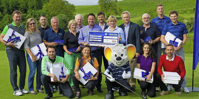 <BZ-FotoAnlauf>Charity Golfclub:</BZ-F...isatoren und die  Sieger des Turniers   | Foto: Europa-Park