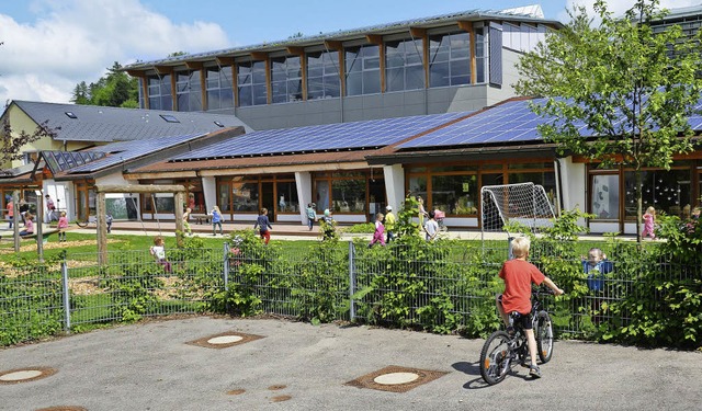 Das Dach des Lffinger Kindergartens Maximus muss erneuert werden.   | Foto: Martin Wunderle
