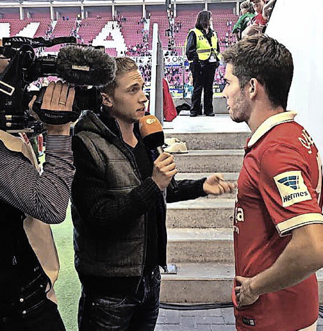 Michael Krmer holt fr das ZDF seinen...amperio, Fuballprofi beim FSV Mainz.   | Foto: Privat